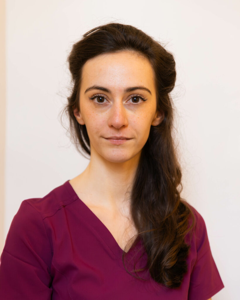 Lucile Barbe Osteopathe Portrait